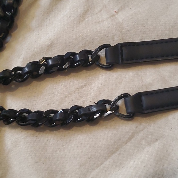 Tory Burch Fleming Matte Convertible Shoulder Bag - Picture 13 of 14